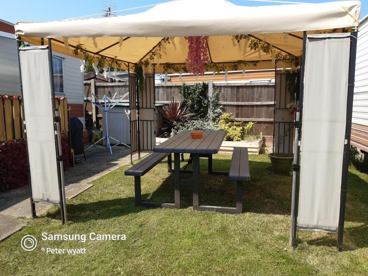 Gina'S Static Caravan,118 Sandsgate Hemsby Dış mekan fotoğraf
